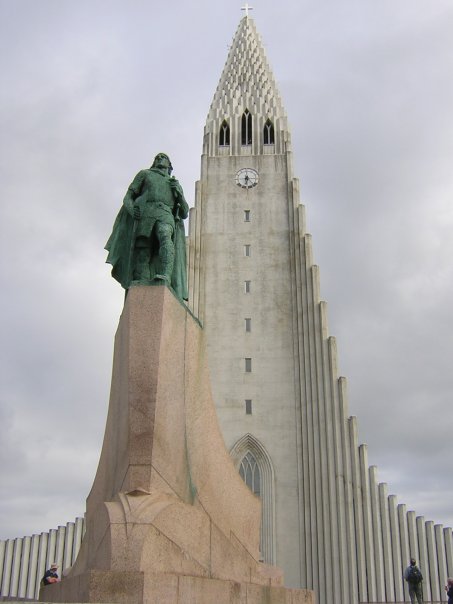 197167_1013016615786_9431_n